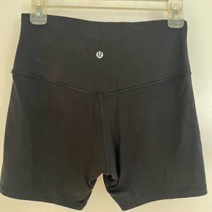 lululemon Align High-Rise Short 6" - size 8